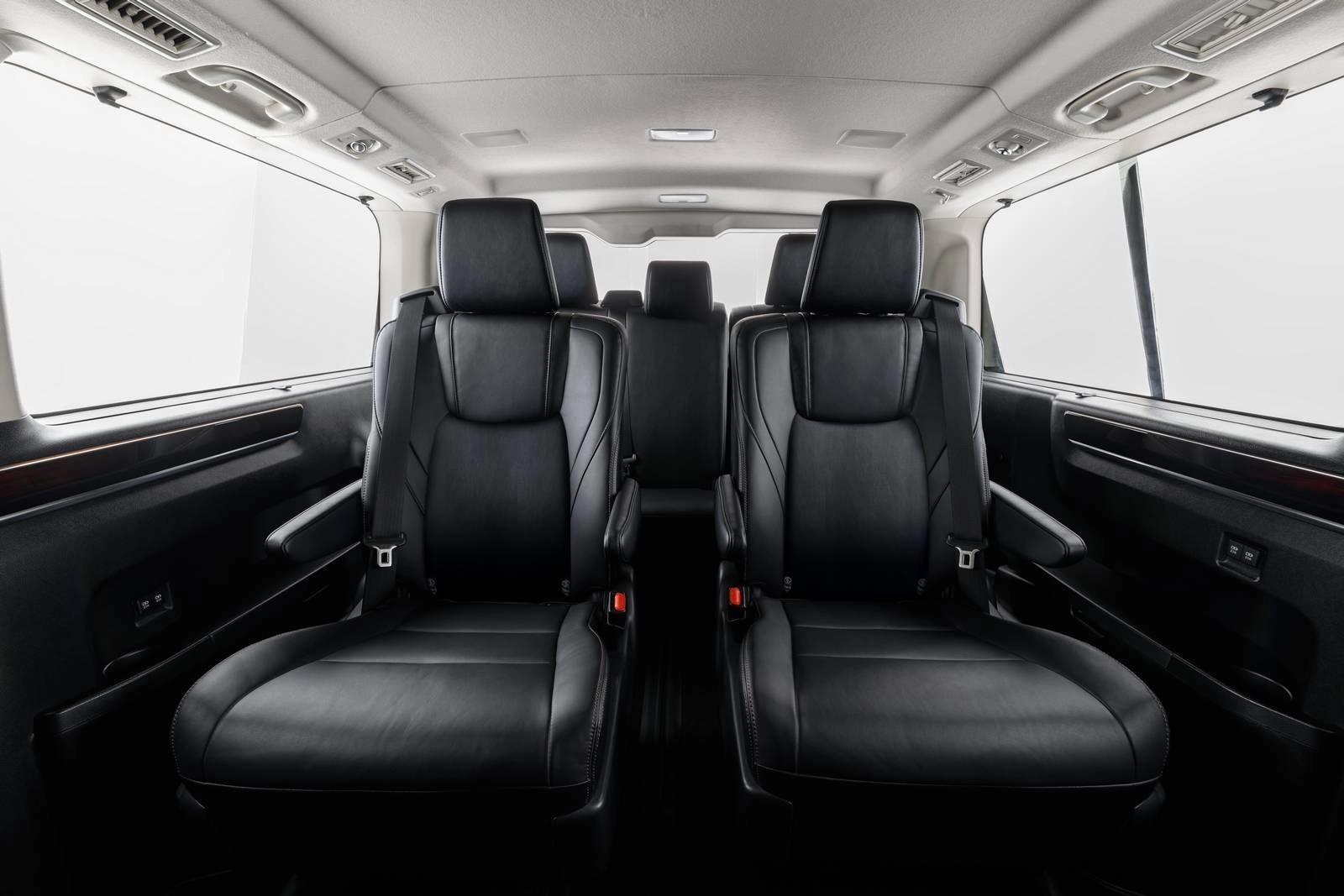 Интерьер Toyota&nbsp;Hiace