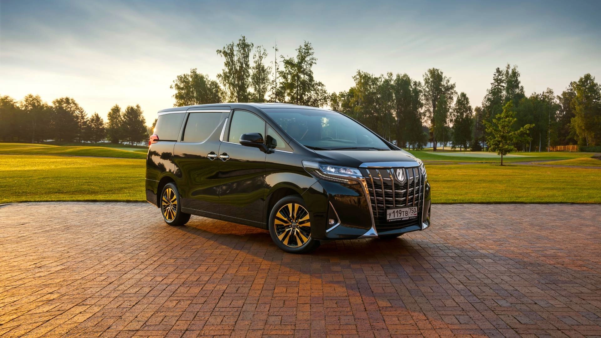 Путешествие на Toyota&nbsp;Alphard