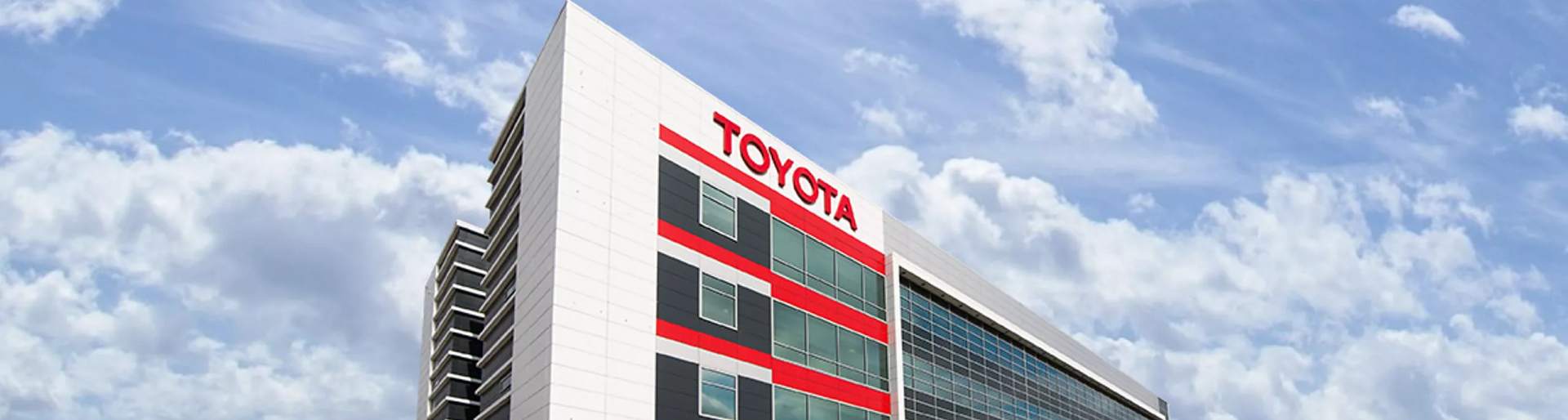 Изображение на странице TOYOTA ПОДВЕЛА ИТОГИ ПРОДАЖ В РОССИИ ЗА 2021 ГОД Тойота Центр Минск Восток